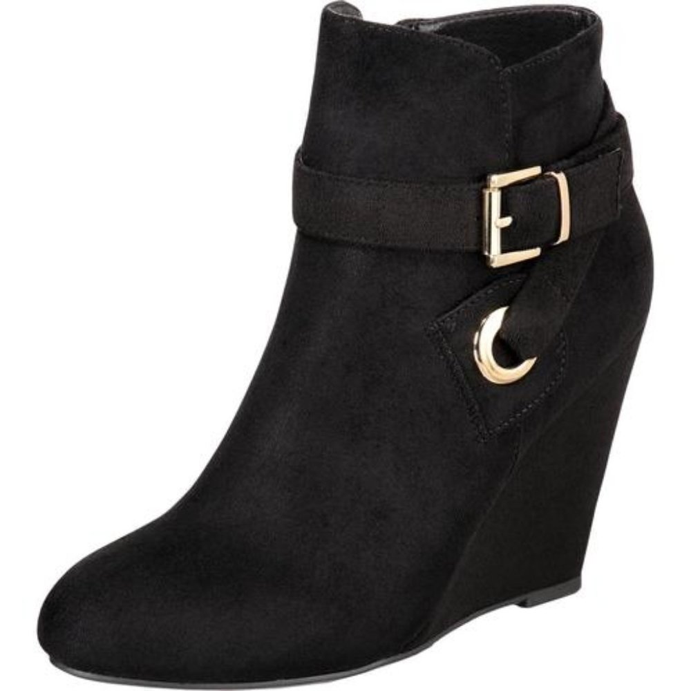 NEW Rebel by Zigi Keylie Black Wedge Ankle Boots - Size 6.5